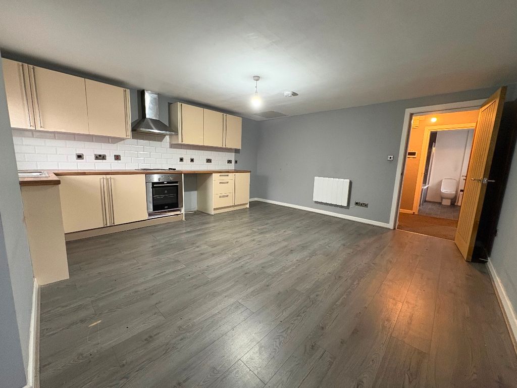 Property photo 2 of 6