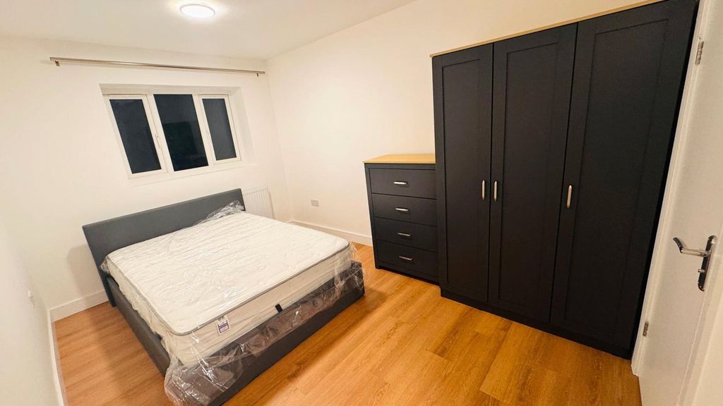 Property photo 1 of 23 Picture No. 35