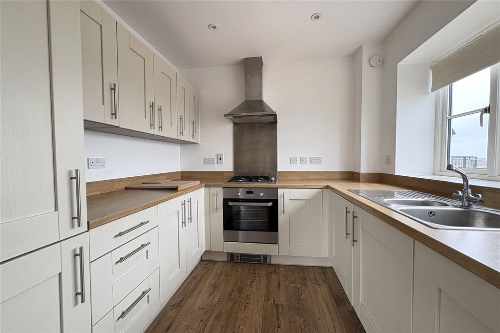 Property photo 3 of 8 Picture No. 19