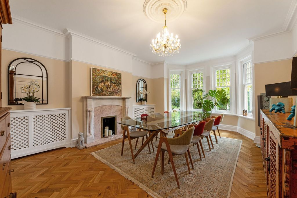 Property photo 2 of 47