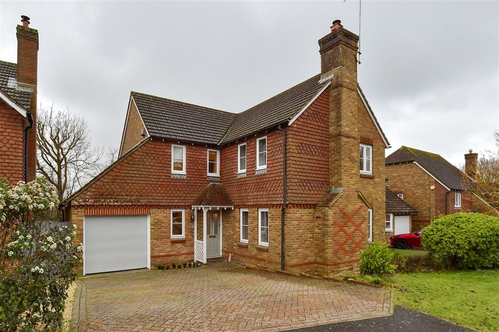 Property photo 1 of 14 External.