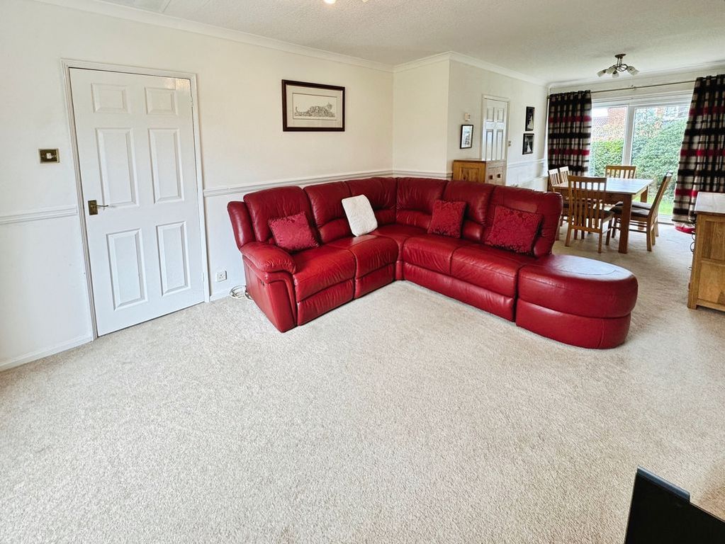 Property photo 3 of 12 Photo 9