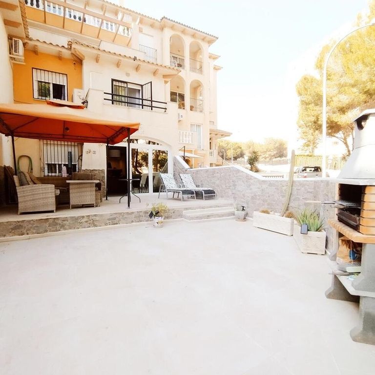 Property photo 1 of 43