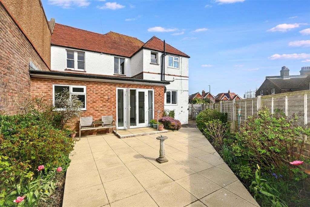 Property photo 1 of 16 Dsc_9611 (1).Jpg