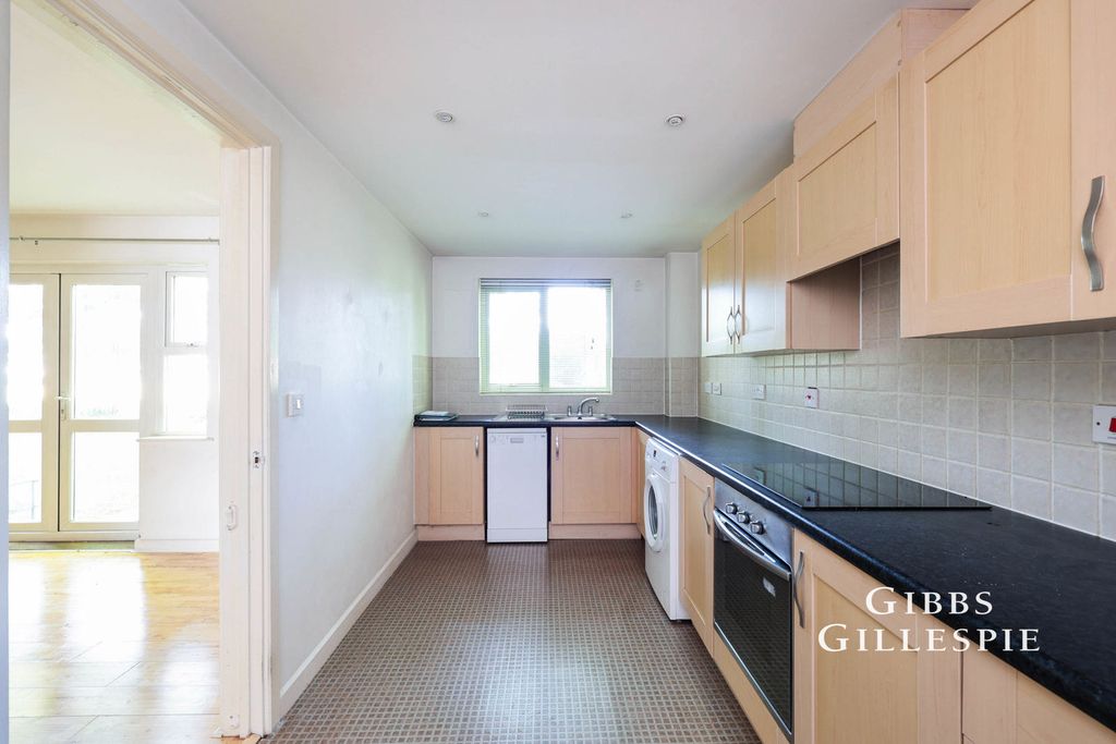 Property photo 3 of 11 3