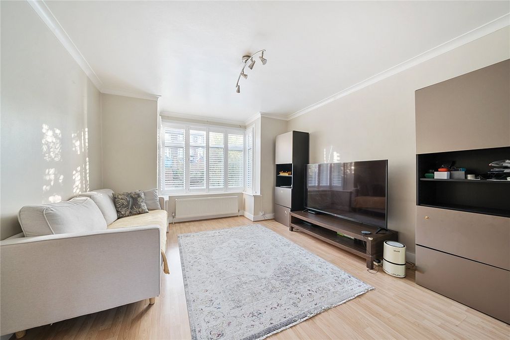 Property photo 2 of 15 Picture No. 11