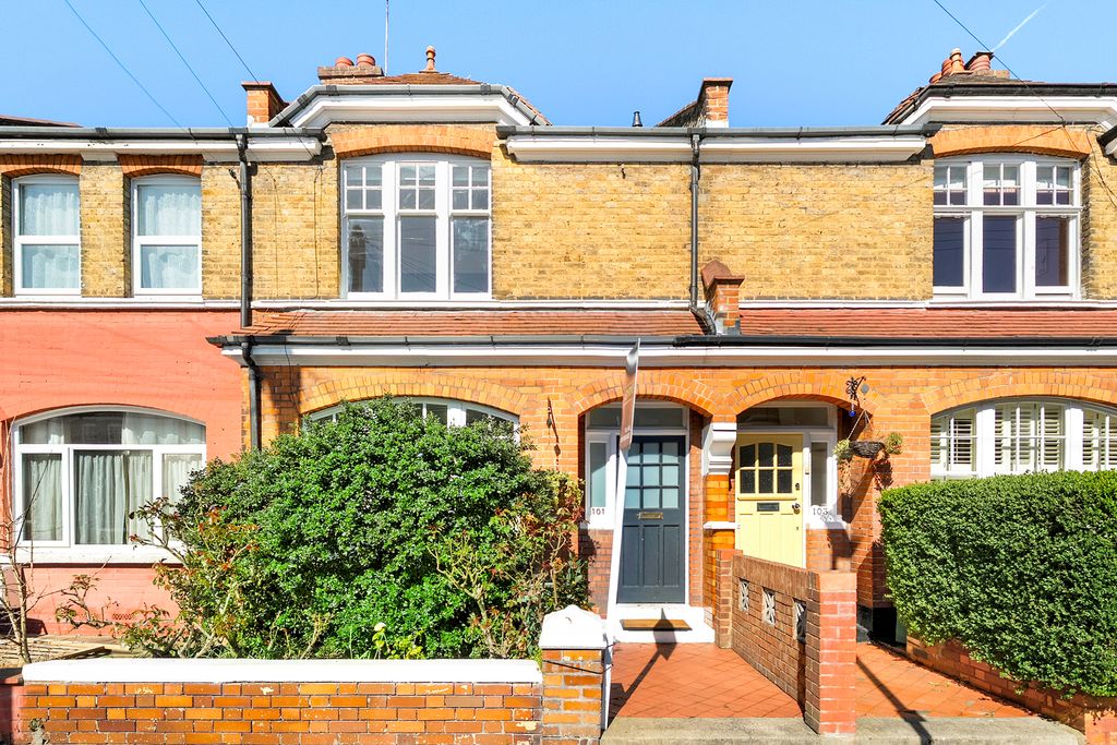 Property photo 1 of 17