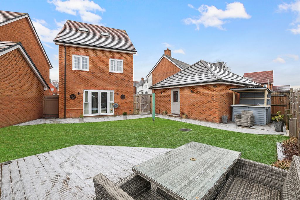 Property photo 2 of 18 Picture No. 17