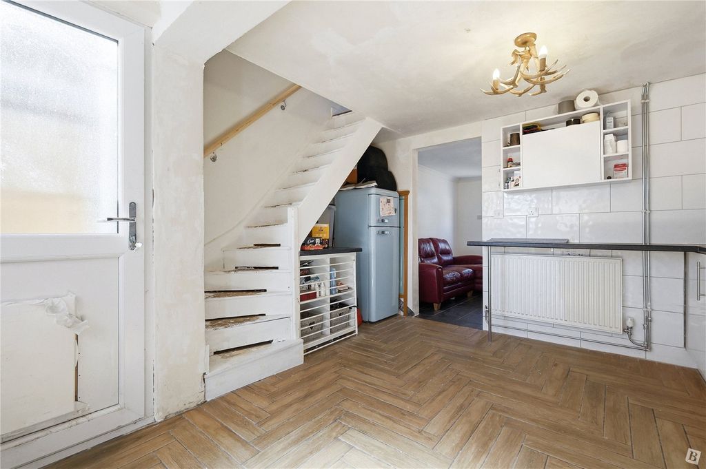 Property photo 3 of 7 Living Room