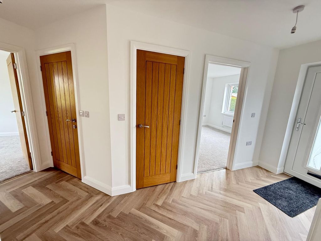 Property photo 2 of 10 Not Specified