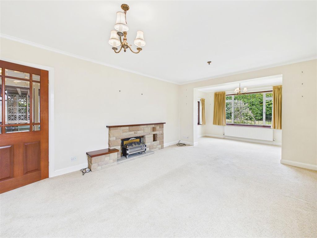 Property photo 3 of 15 Cam05476G0-Pr0256-Still002.Jpg