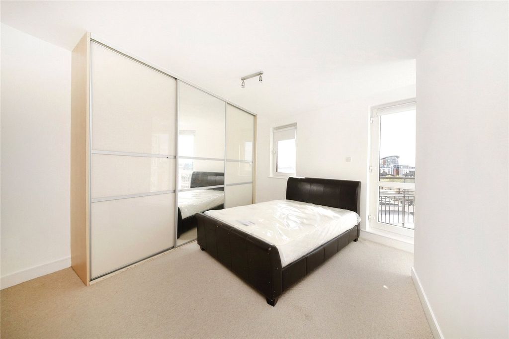 Property photo 3 of 14 Bedroom