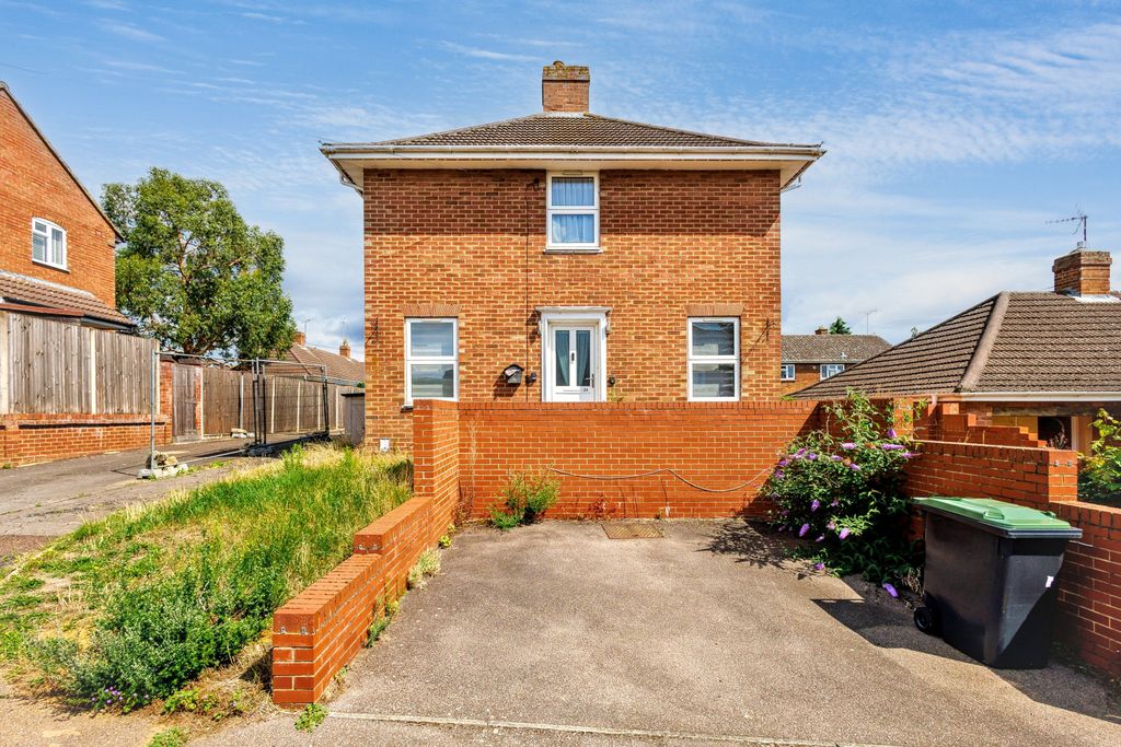 Property photo 1 of 20 24 Snow Hill, Maulden, Bedford, Mk45 2Bw