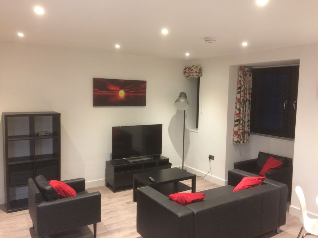 Property photo 2 of 6