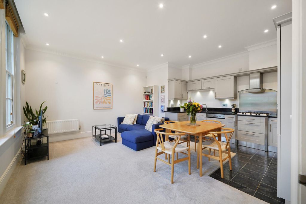 Property photo 2 of 14 Living Room