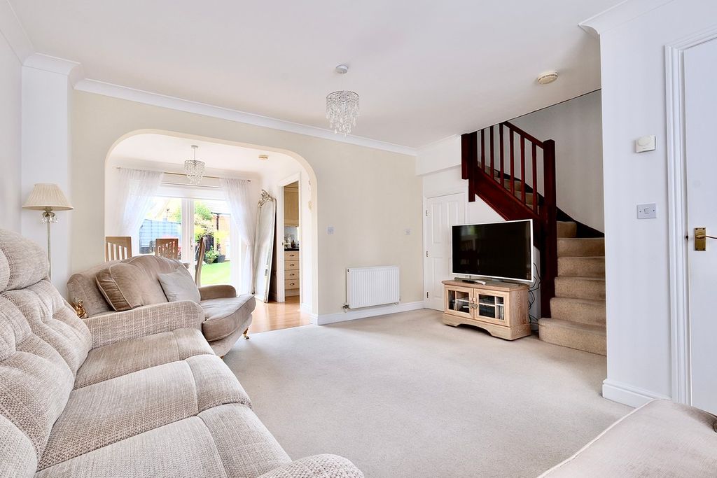 Property photo 2 of 12