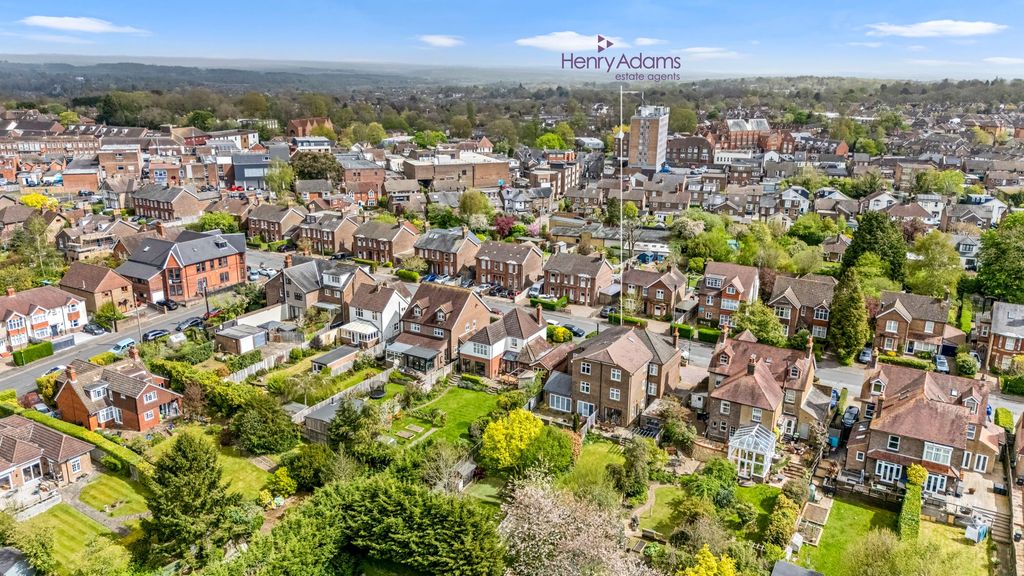 Additional image 31 of 5 bed semi-detached house for saleHaywards Road, Haywards Heath RH16