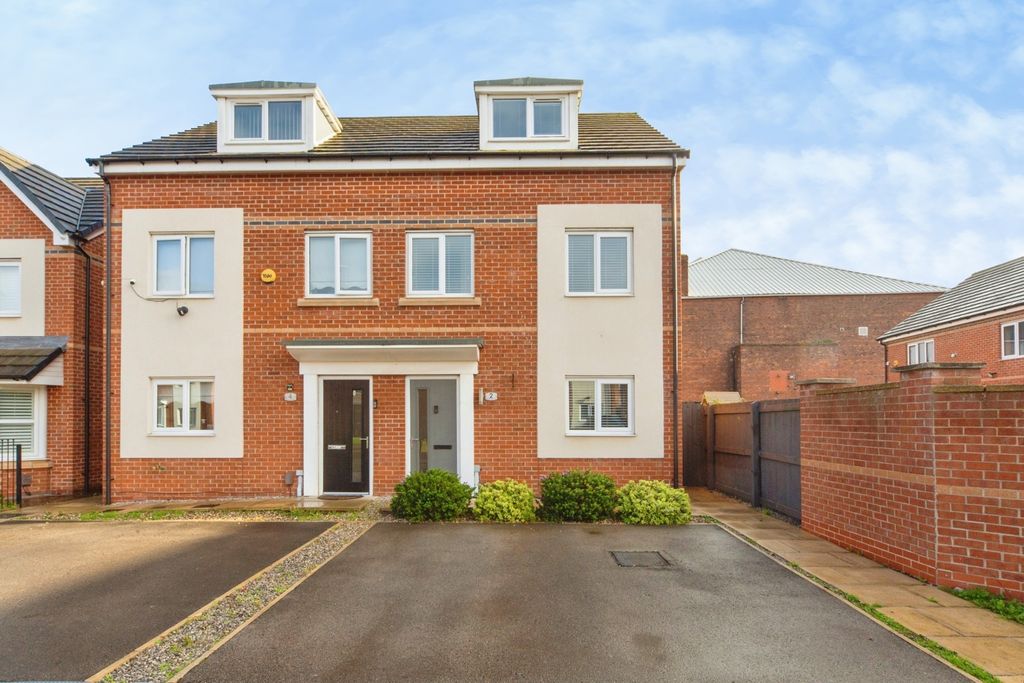 Property photo 1 of 18 Pbox-Img.Jpg