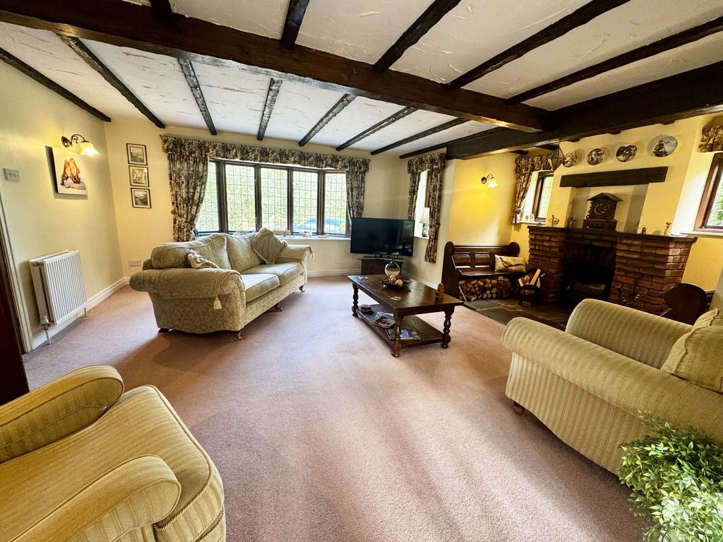 Property photo 3 of 28