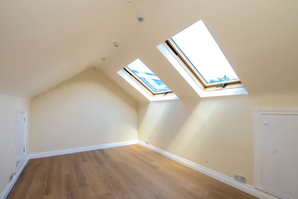 Property photo 3 of 14 Pbox-Img.Jpg