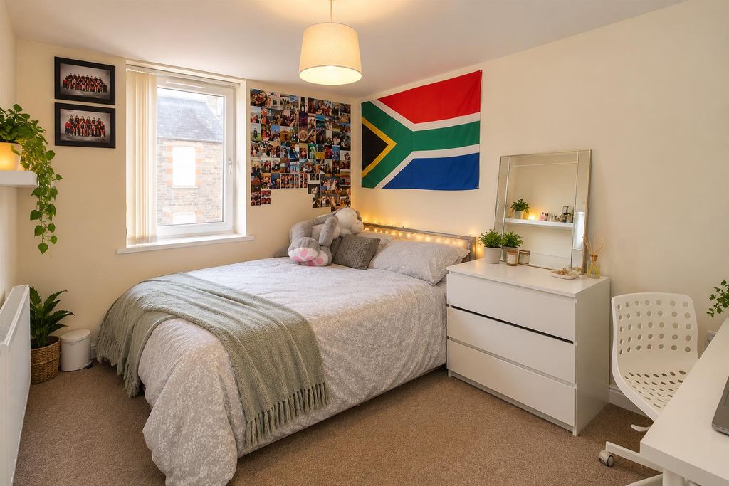 Property photo 3 of 35 Cosy Bedroom With Plants And Memories.Png