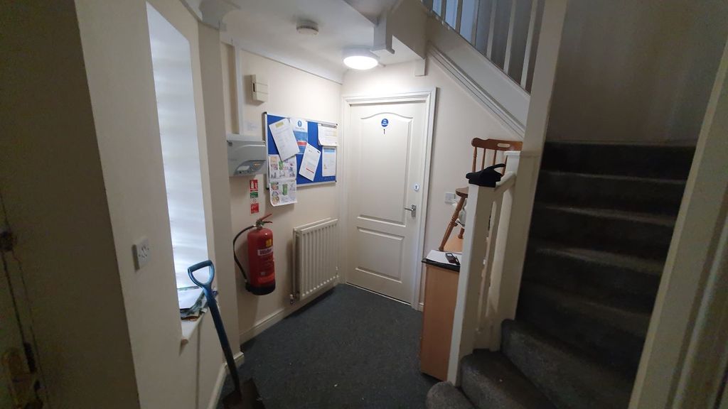 Property photo 3 of 24