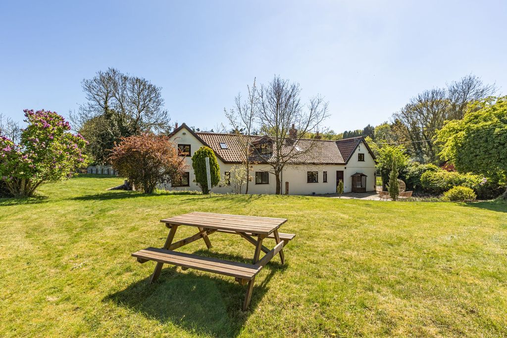 Property photo 1 of 21