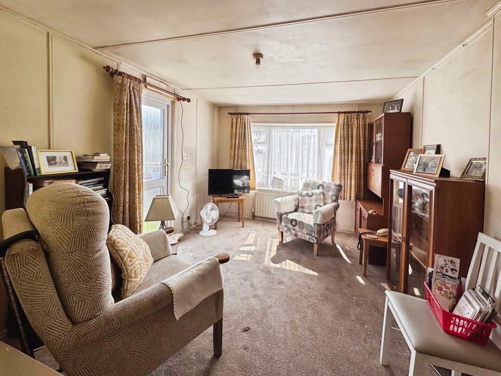 Property photo 3 of 11 Pbox-Img.Jpg