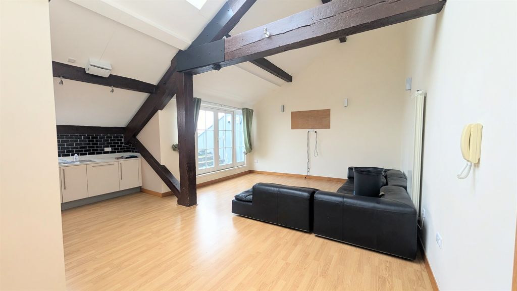 2 bed flat for saleDock Road, Birkenhead CH41 photo 4