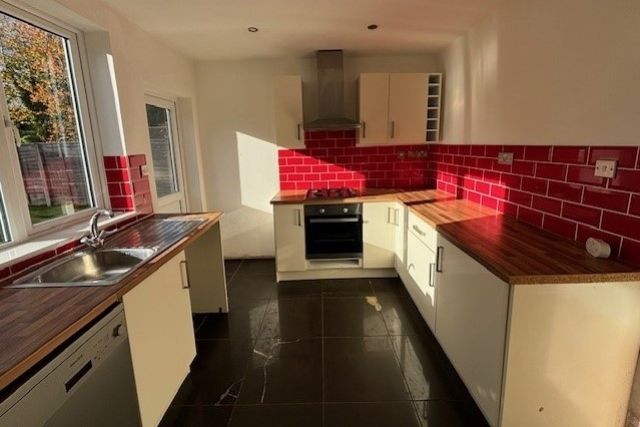 Property photo 3 of 18 5