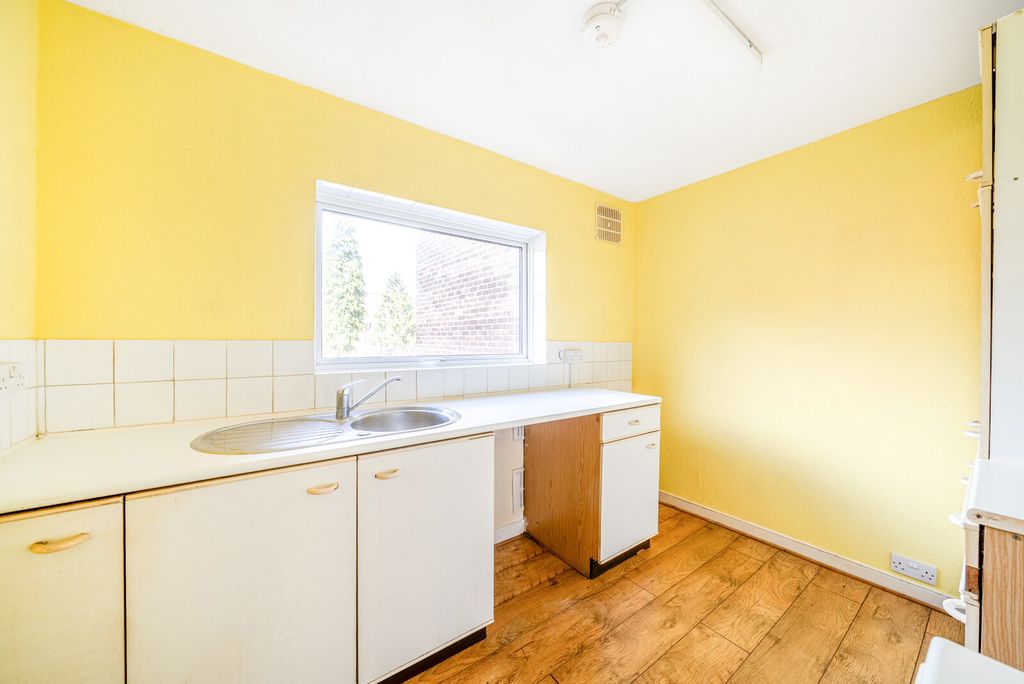 Property photo 2 of 16 1441804-9-69Dcfd7...