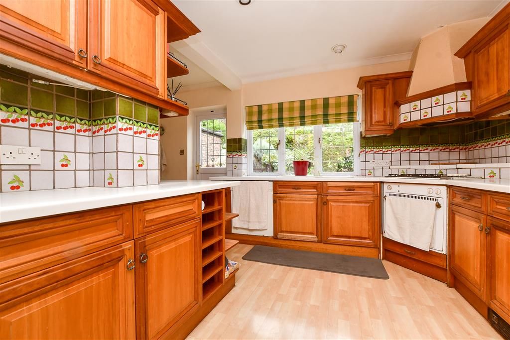Property photo 2 of 20 Kitchen/Breakfast Room