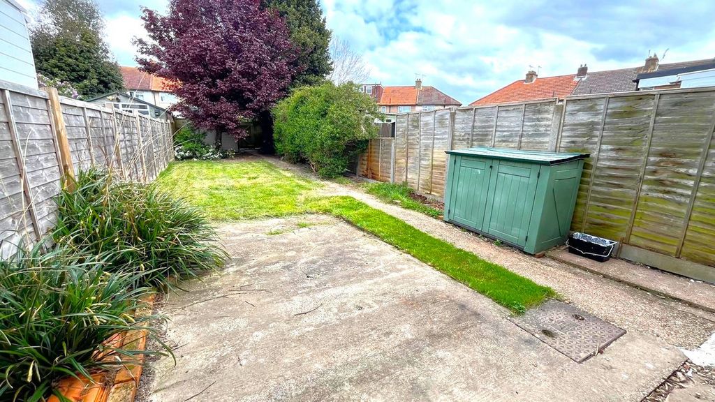 Property photo 2 of 11