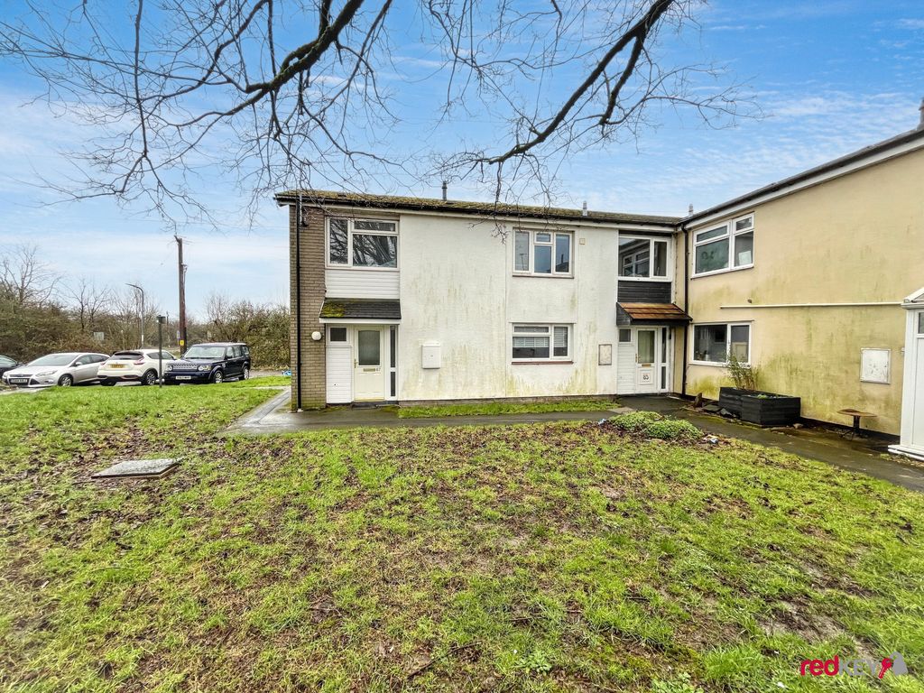 Property photo 1 of 8 External