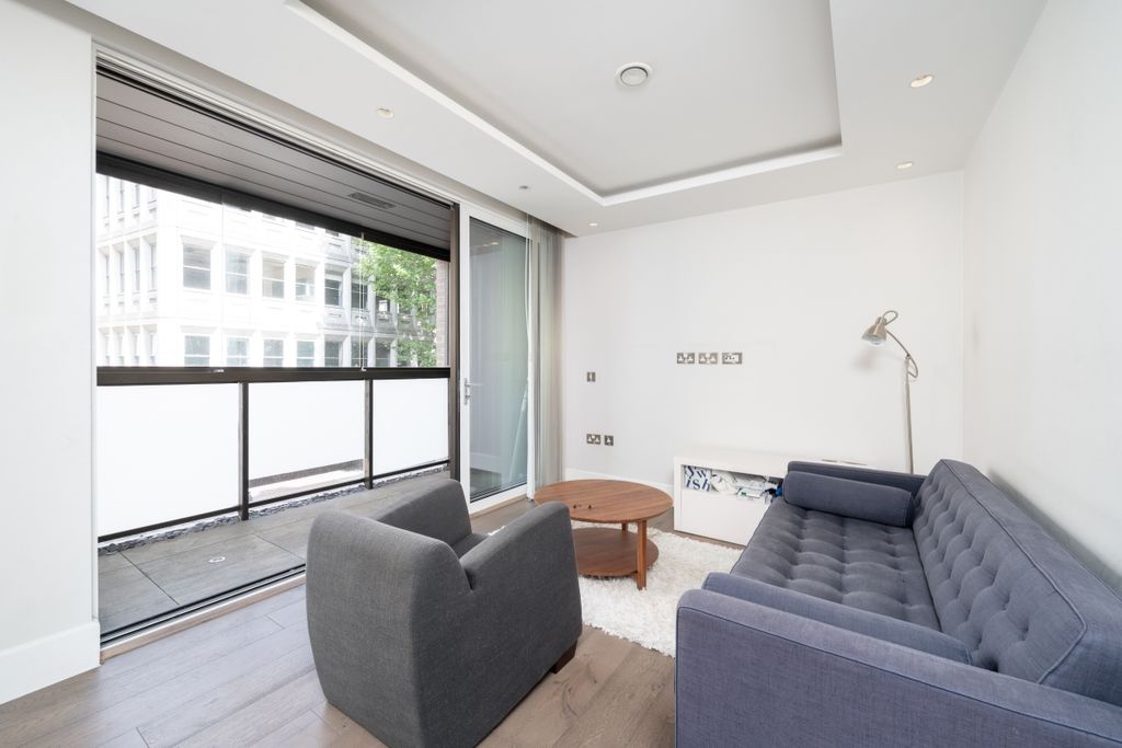 Property photo 3 of 9 Great Peter Street