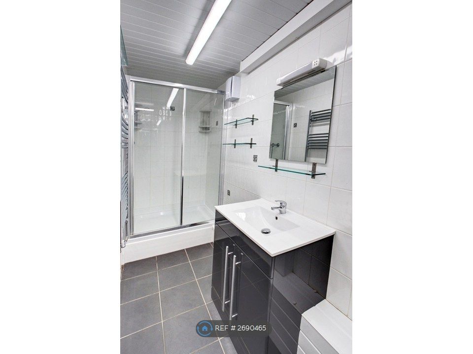 Property photo 2 of 9 Shower Room 2