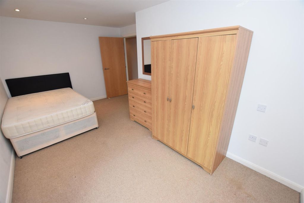 Property photo 2 of 12 2117853
