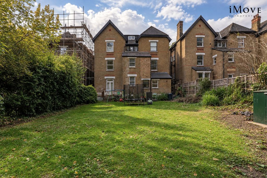 Property photo 3 of 12