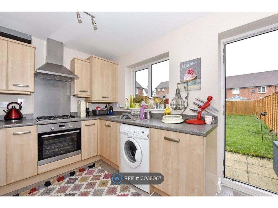 Property photo 3 of 4 Kitchen