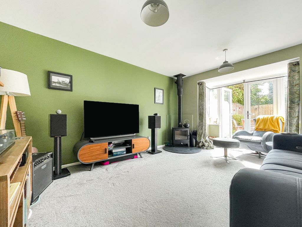 Property photo 3 of 13 8