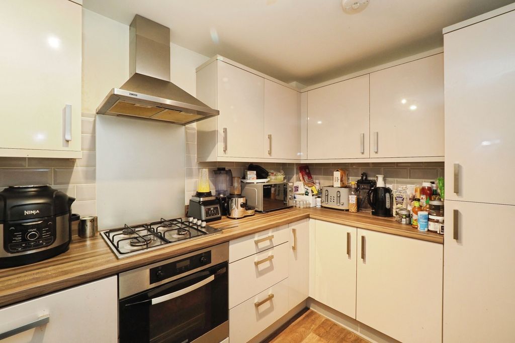 Property photo 3 of 18 Img_2778