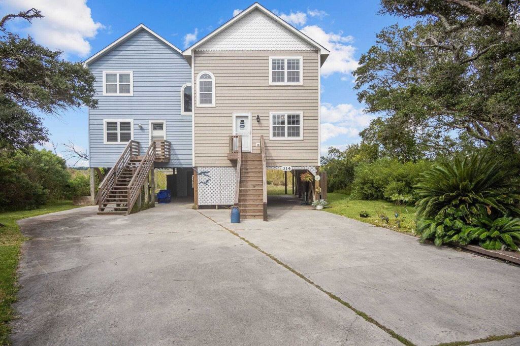 Property photo 1 of 29