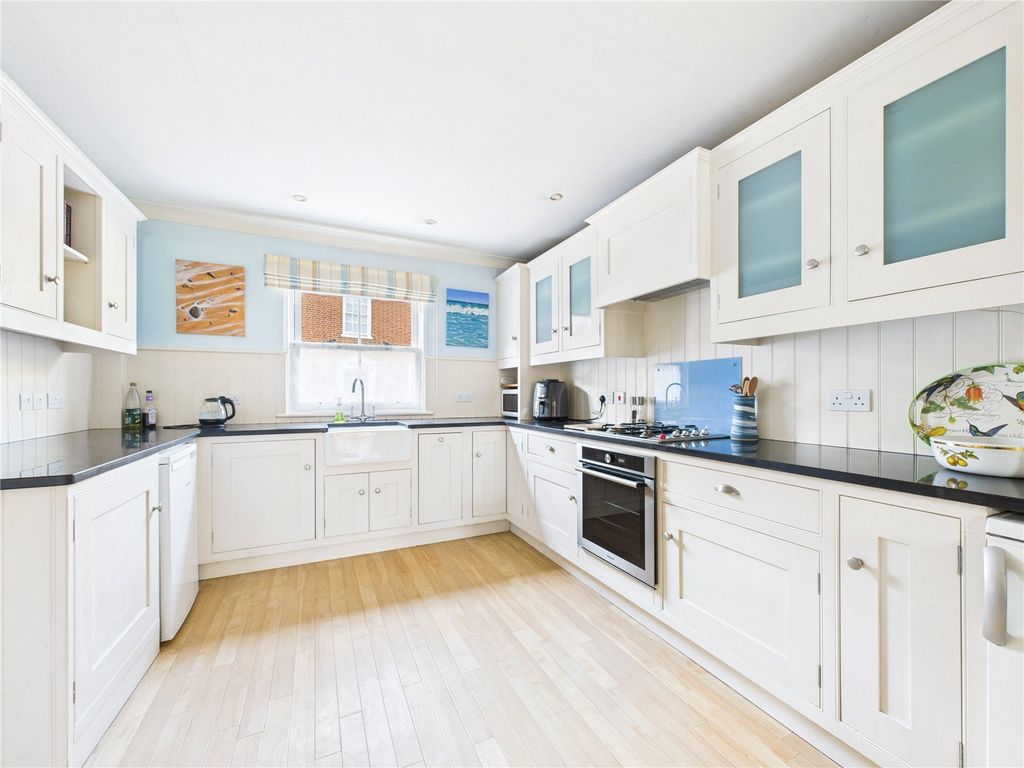 Property photo 2 of 14 2 - Picture No. 04