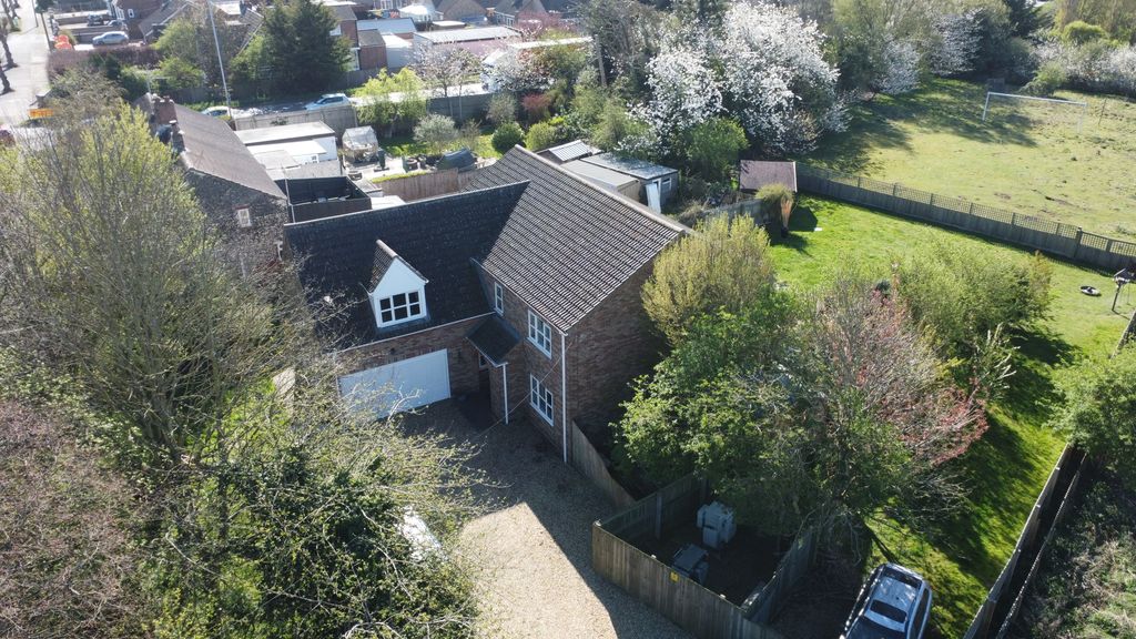 Property photo 2 of 22