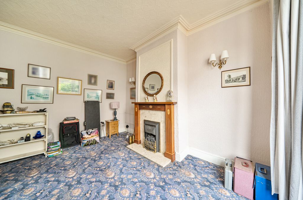 Property photo 2 of 16 1493611-12-6A57d9...