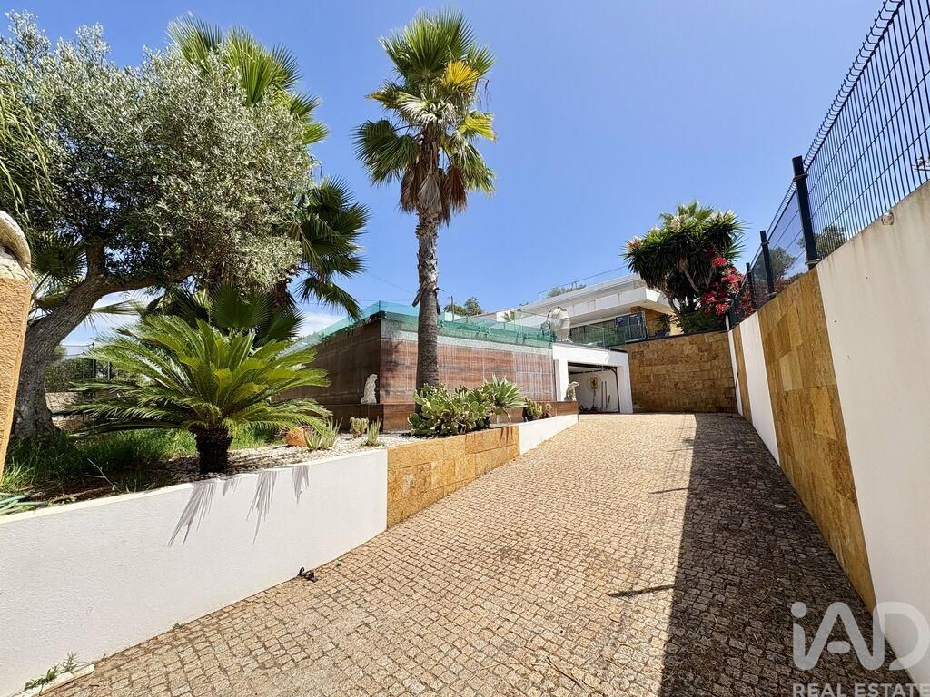 Property photo 2 of 26