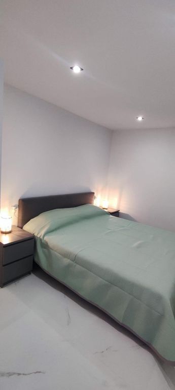 Property photo 3 of 27