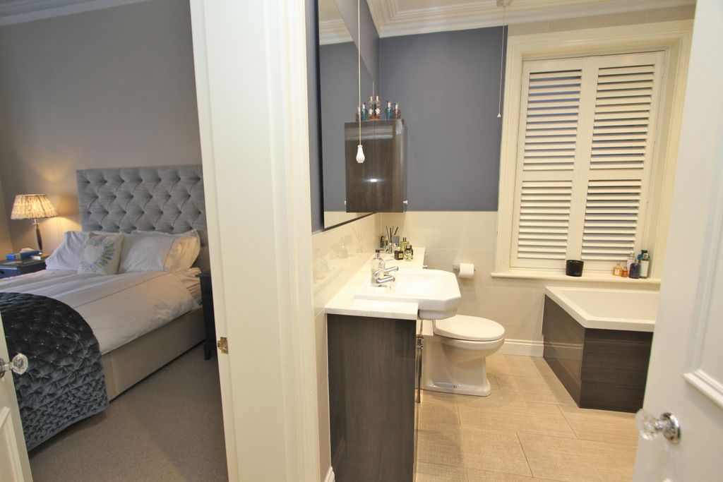 Additional image 20 of 2 bed flat for saleSilverdale Road, Eastbourne BN20