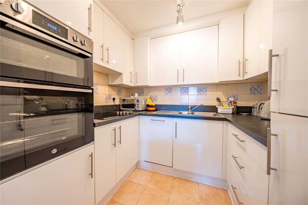Property photo 3 of 9 Picture No. 06