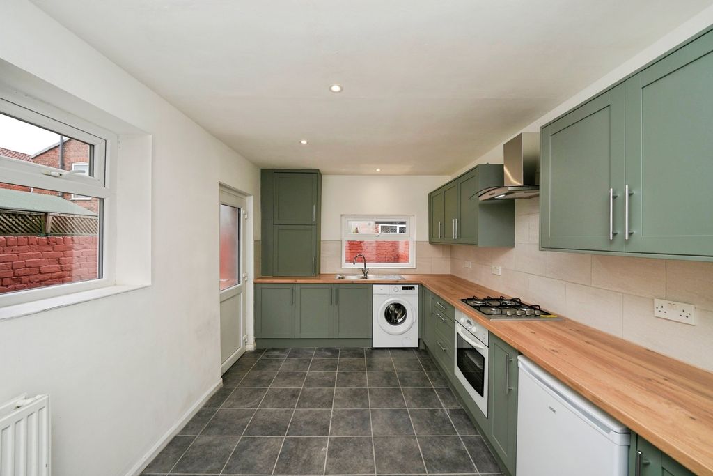 Property photo 3 of 16 Photo